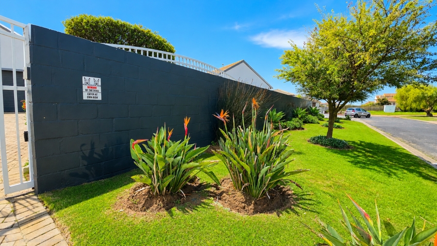 4 Bedroom Property for Sale in Country Club Western Cape